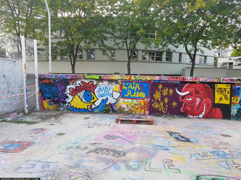 Graffiti de ??? à L'Aérosol Paris (24 août 2017)