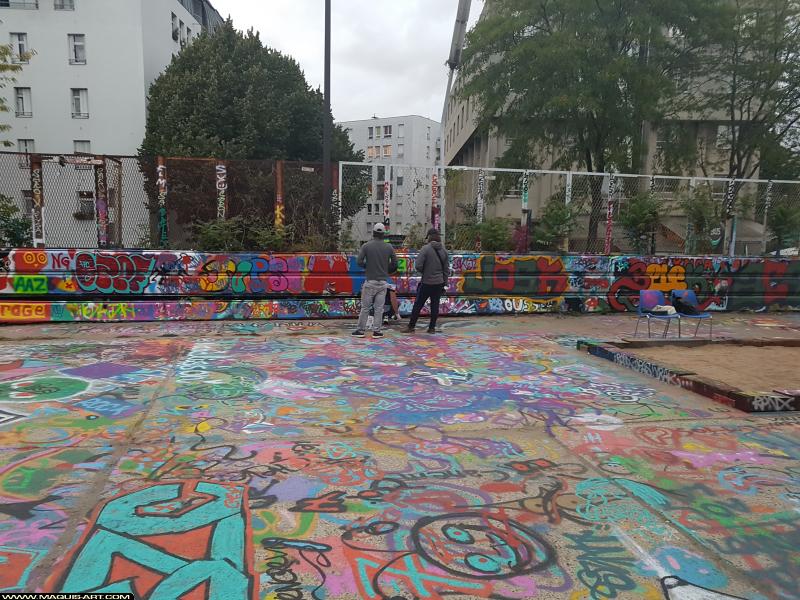 Graffiti de ??? à L'Aérosol Paris (6 septembre 2017)