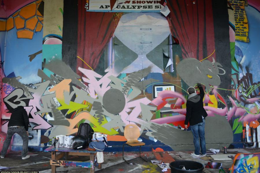 Graffiti de Dune et Mizer à L'Aérosol Paris (31 décembre 2017)