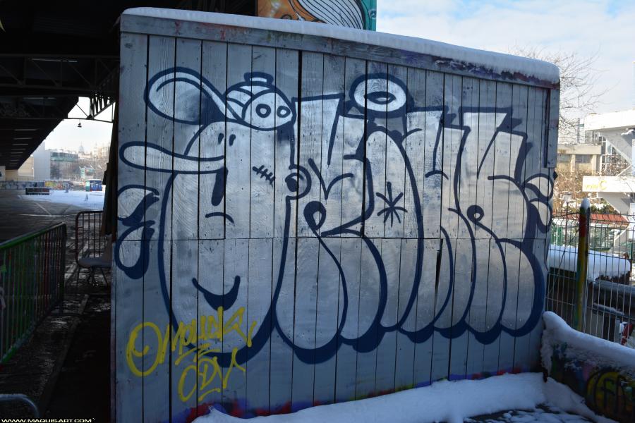 Graffiti d'Omouk à L'Aérosol Paris (7 février 2018)