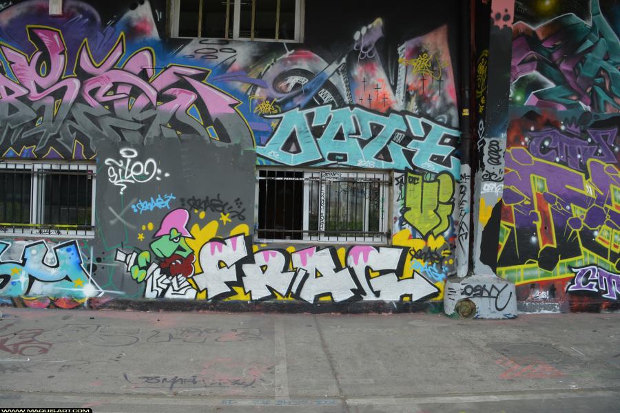 Graffiti de Frag et Oaze à L'Aérosol Paris (11 avril 2018)
